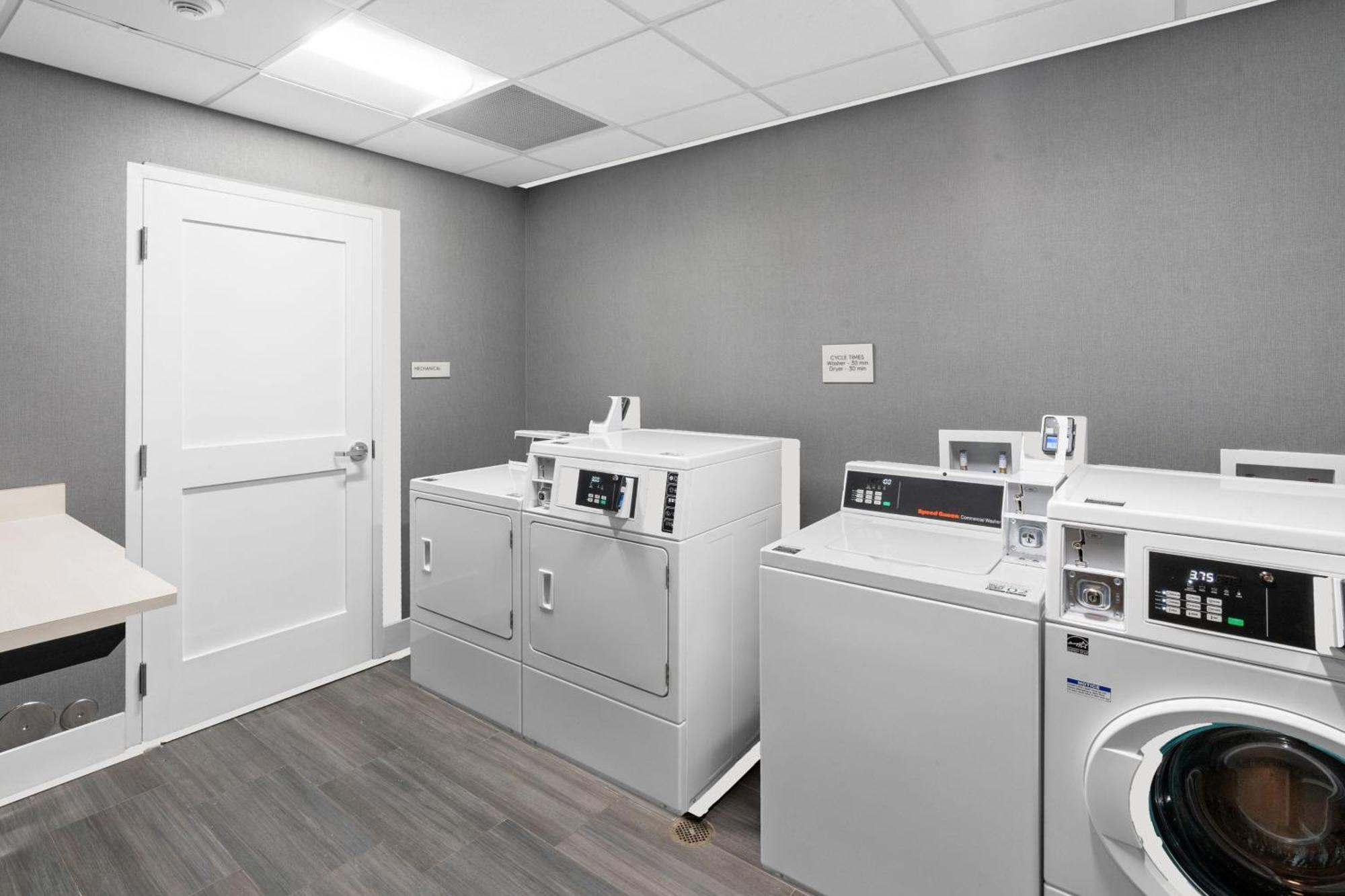 Towneplace Suites Jacksonville Airport Екстериор снимка